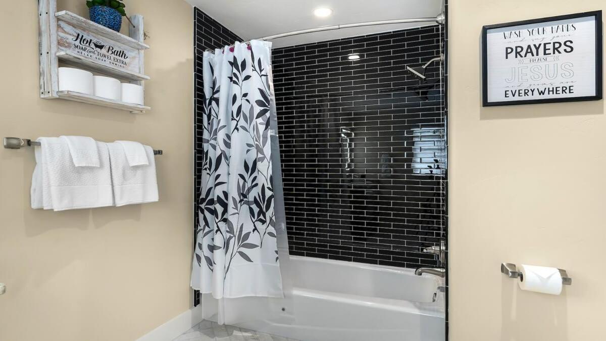 Blumenhaus Sleeps 6 Full Kitchen Plus Hot Tub Φρέντερικσμπεργκ Εξωτερικό φωτογραφία
